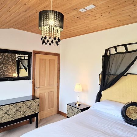 Villa Torridon 12 With Private Hot Tub - Fife - Loch Leven - Lomond Hills Kelty Esterno foto