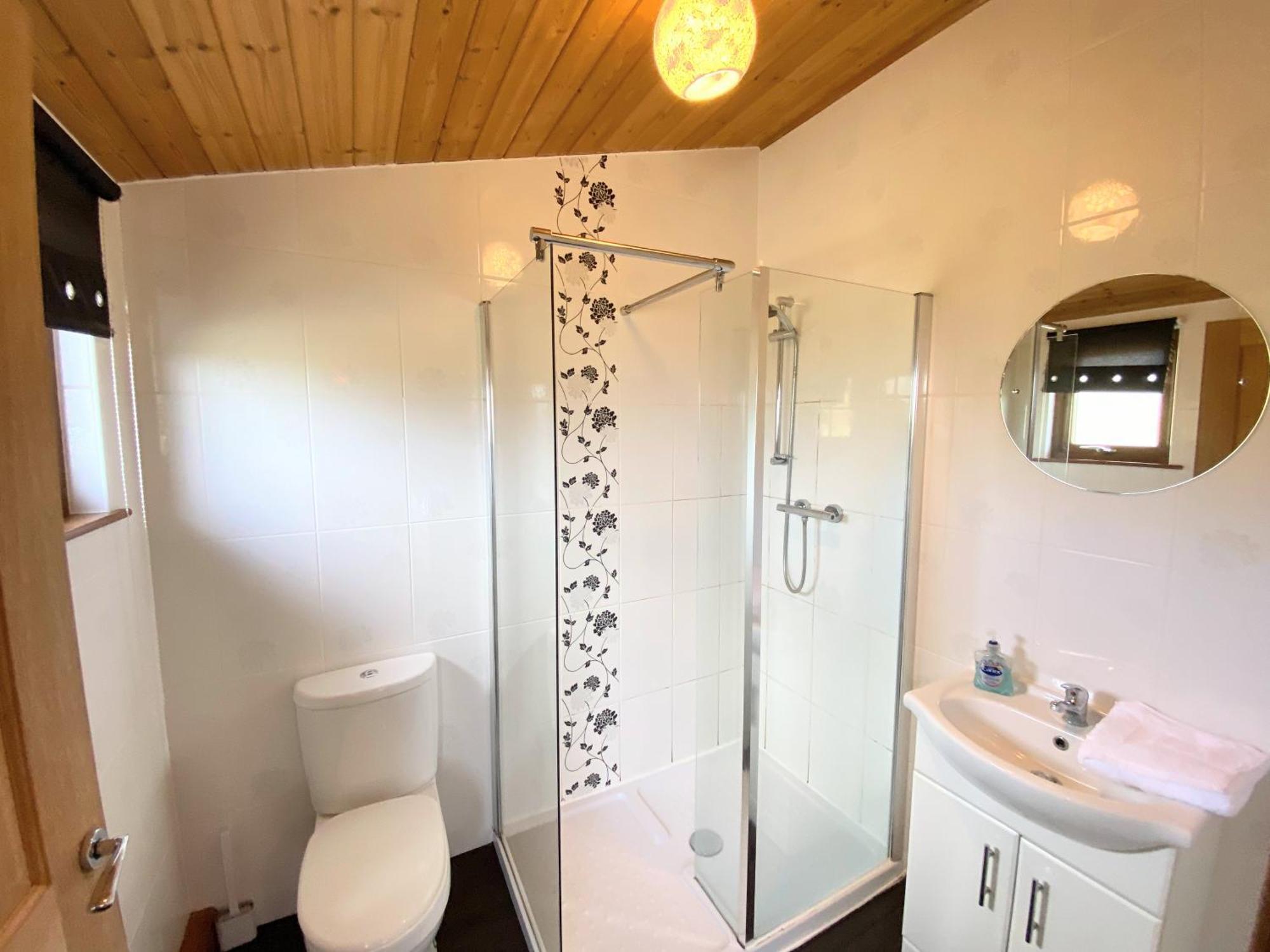Villa Torridon 12 With Private Hot Tub - Fife - Loch Leven - Lomond Hills Kelty Esterno foto