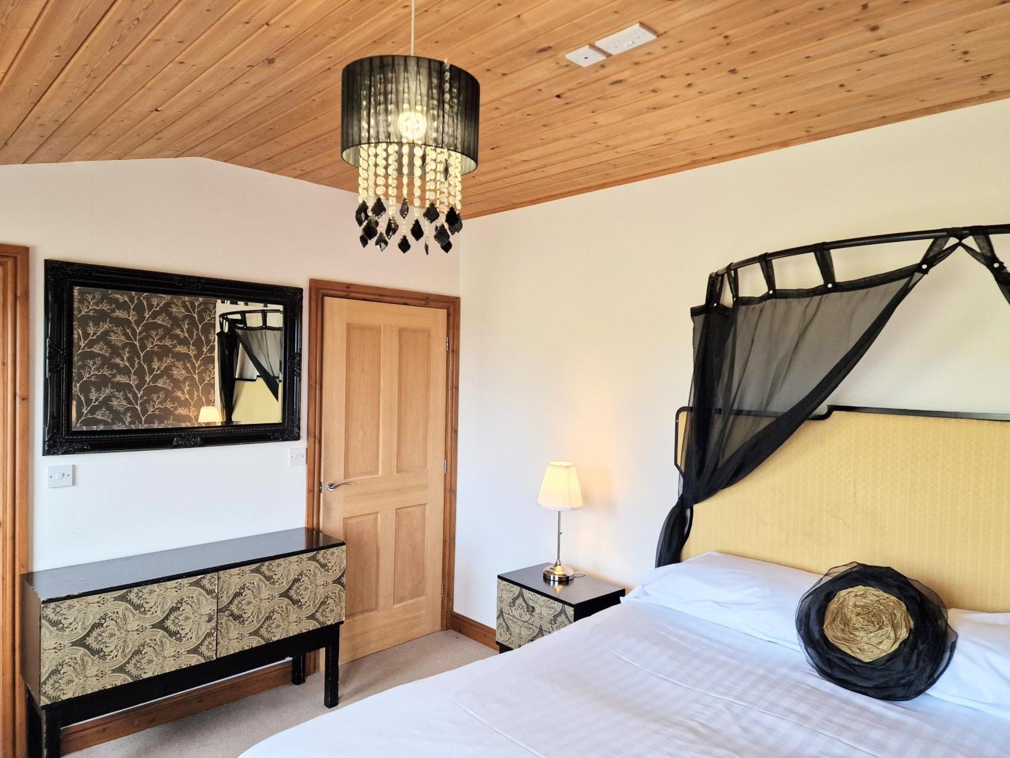 Villa Torridon 12 With Private Hot Tub - Fife - Loch Leven - Lomond Hills Kelty Esterno foto