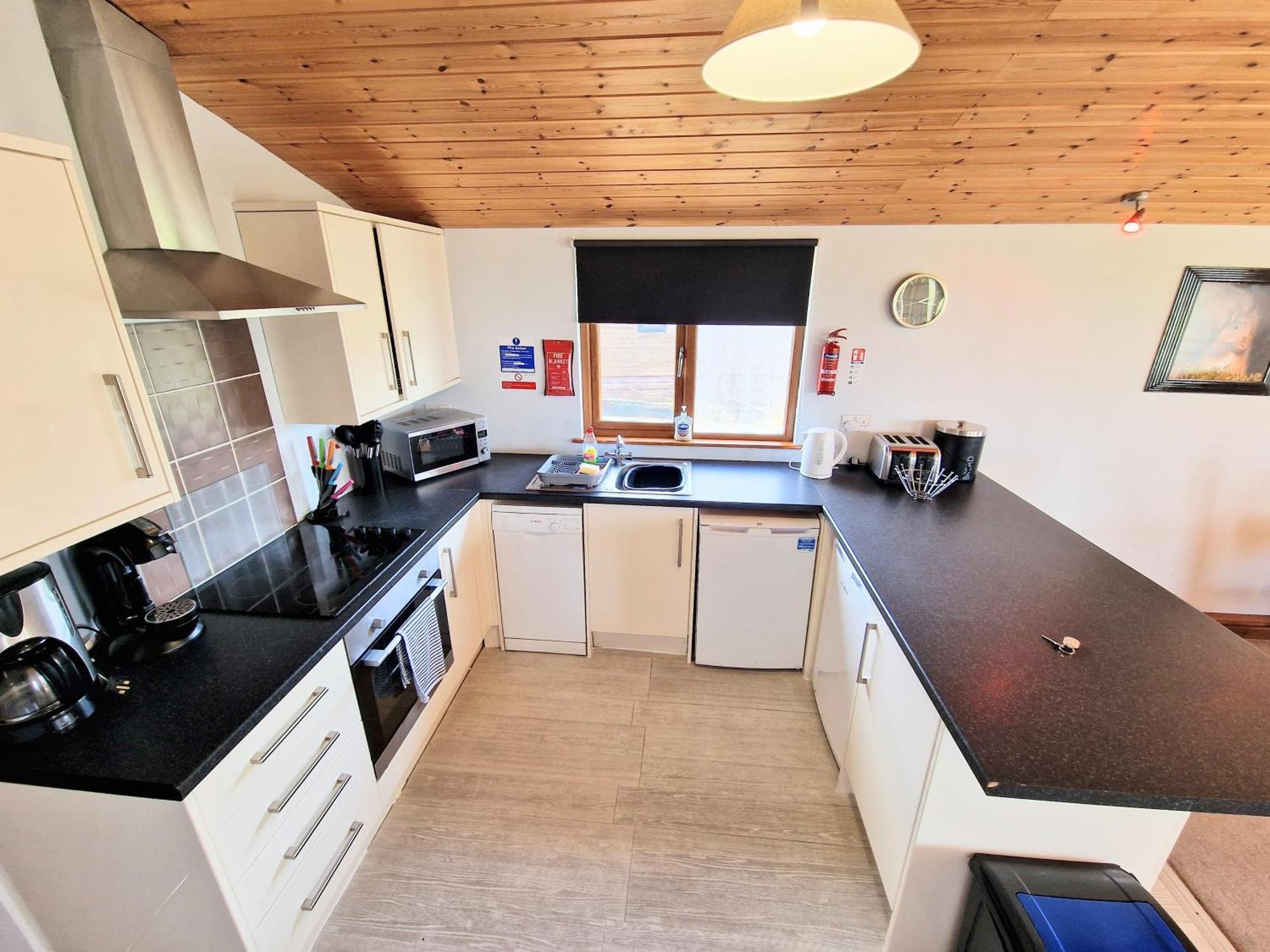 Villa Torridon 12 With Private Hot Tub - Fife - Loch Leven - Lomond Hills Kelty Esterno foto