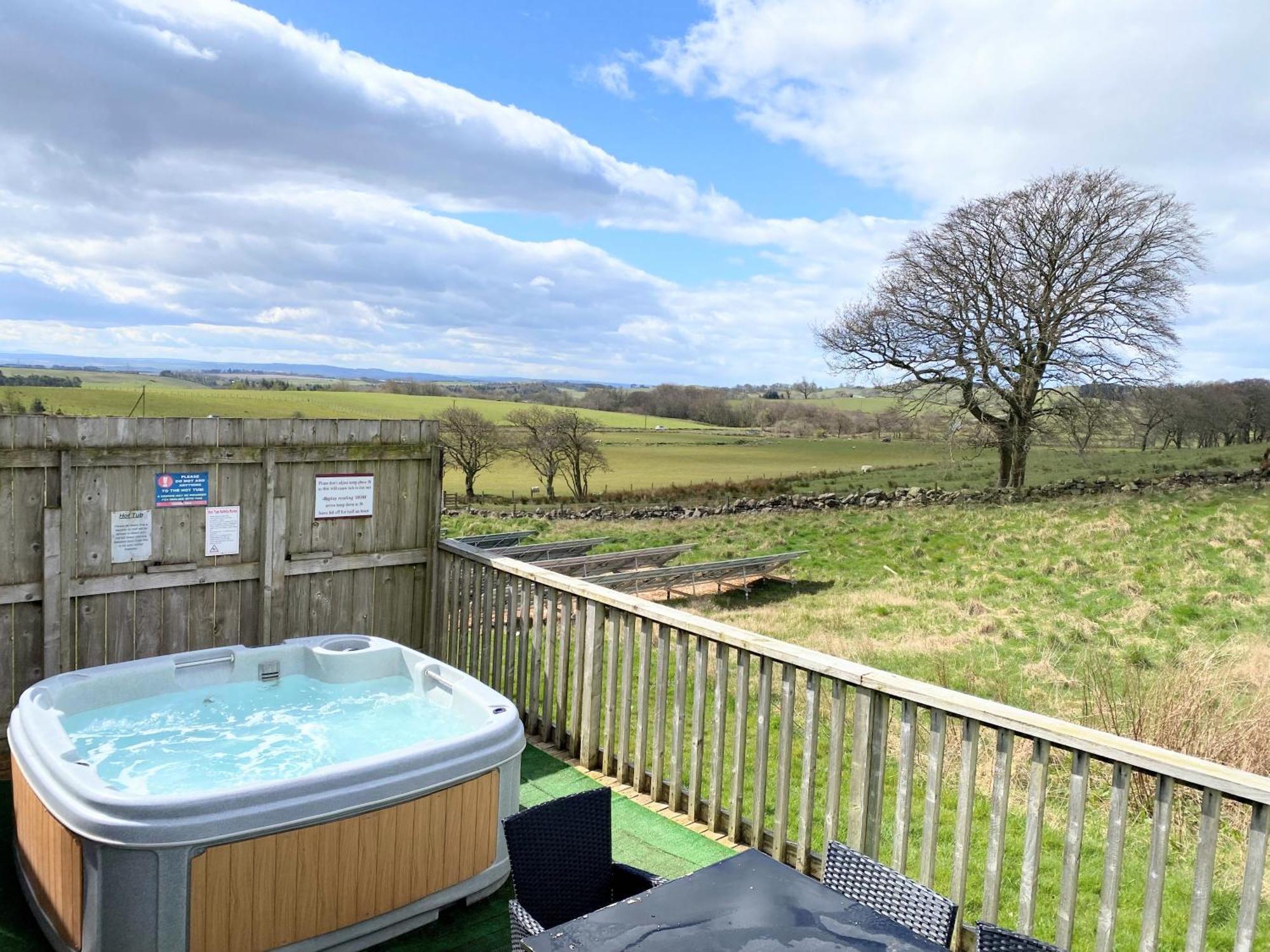 Villa Torridon 12 With Private Hot Tub - Fife - Loch Leven - Lomond Hills Kelty Esterno foto